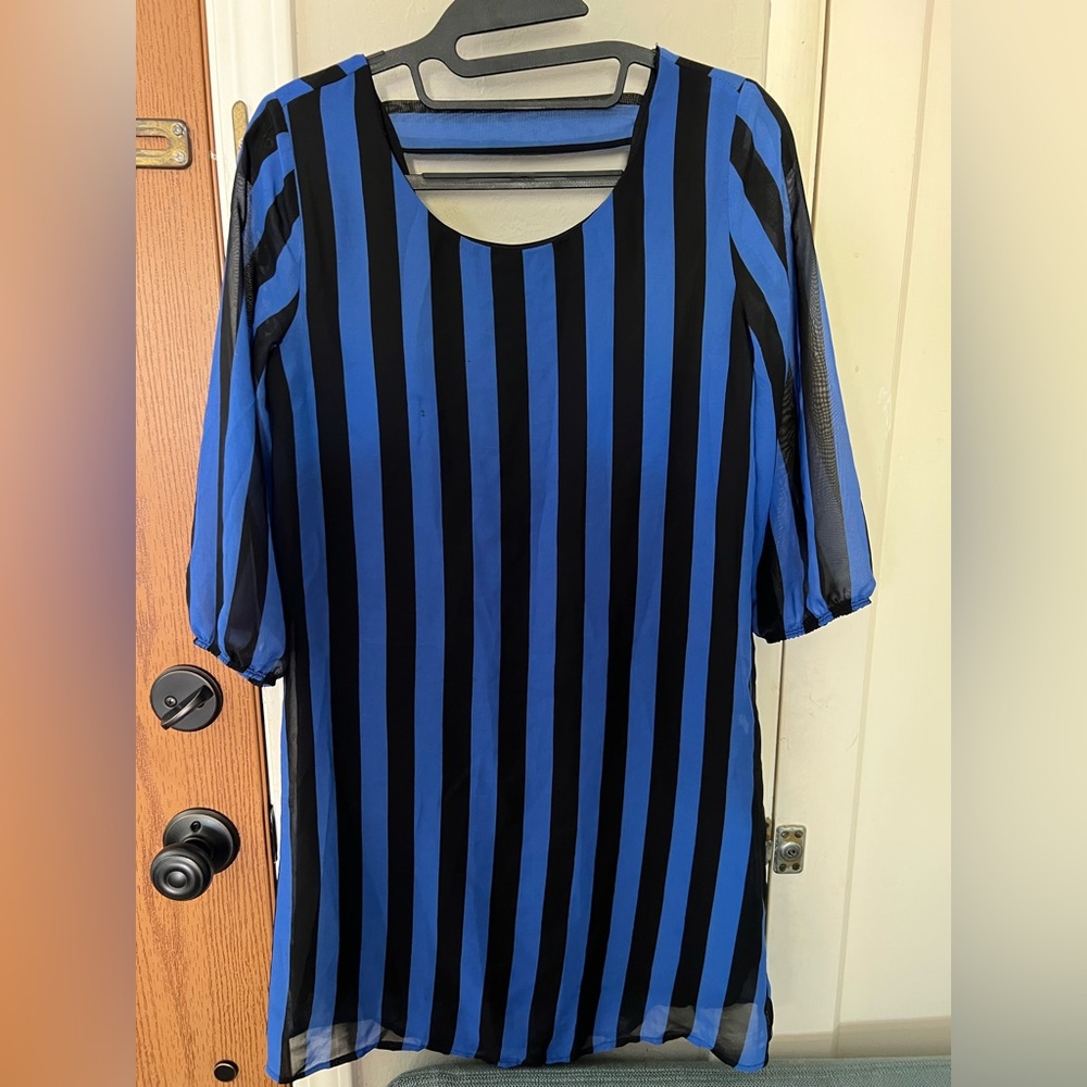 No brand no size black and blue dress